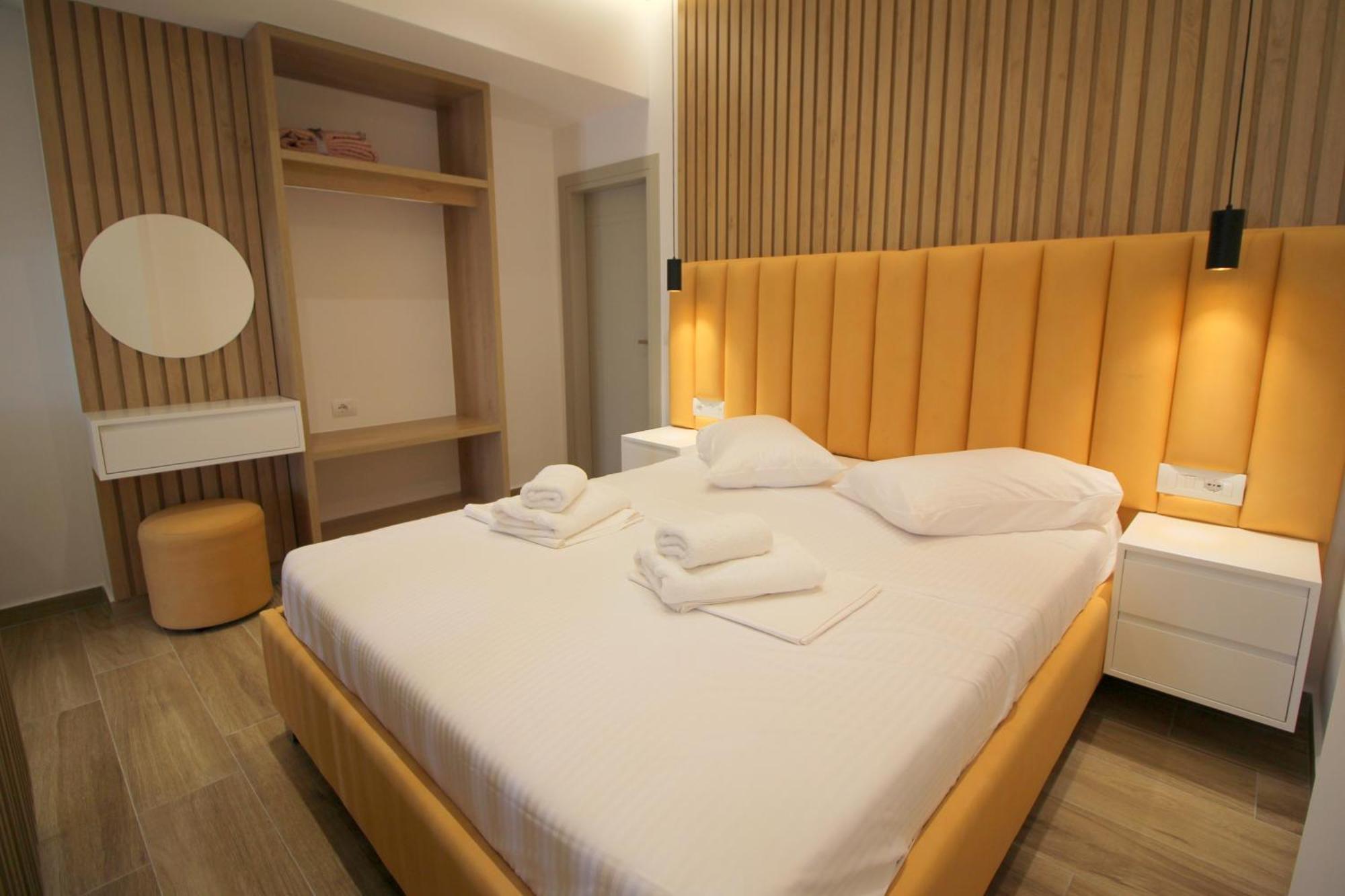 Alis Apartments ساراندا المظهر الخارجي الصورة