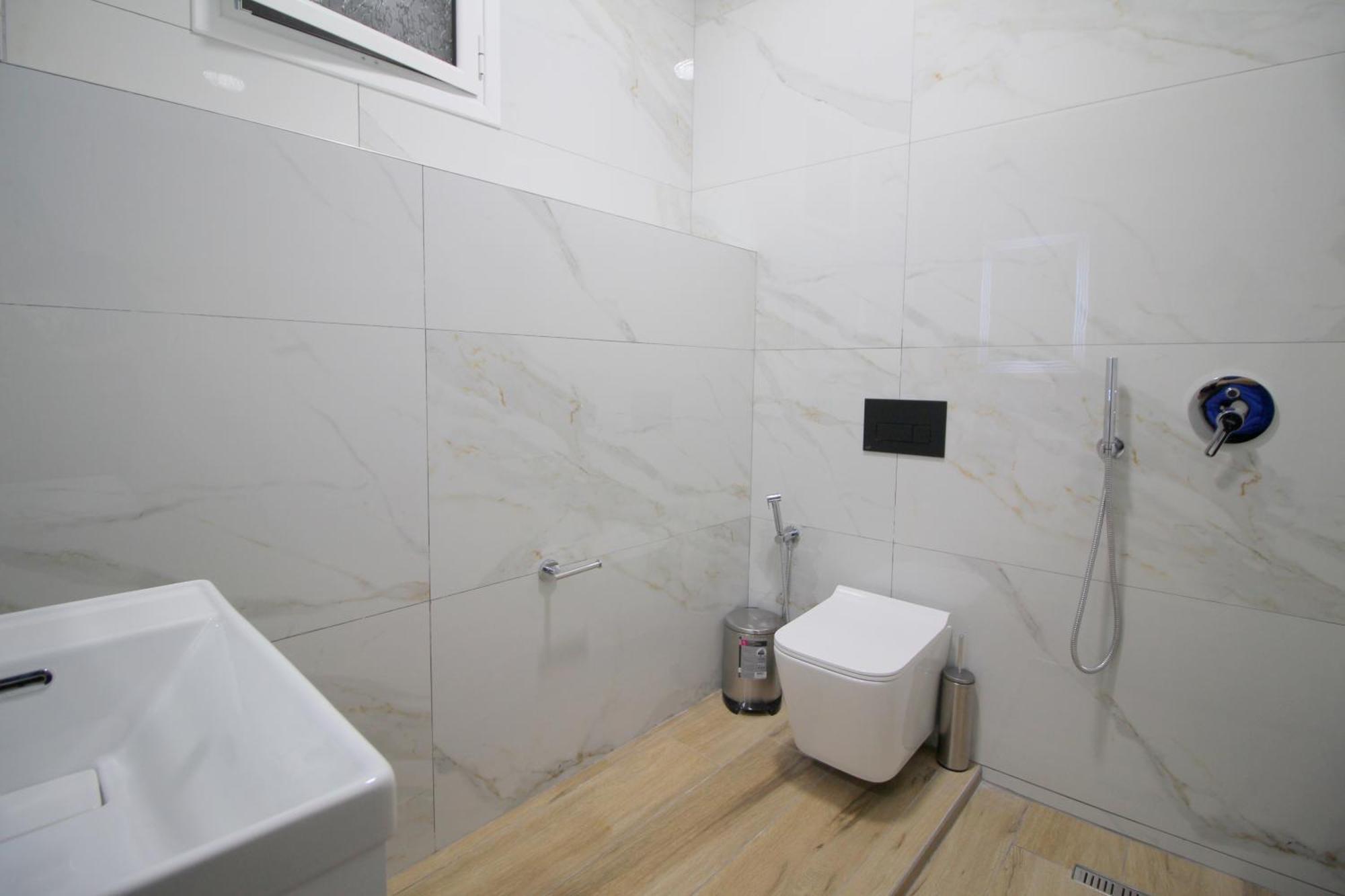 Alis Apartments ساراندا المظهر الخارجي الصورة