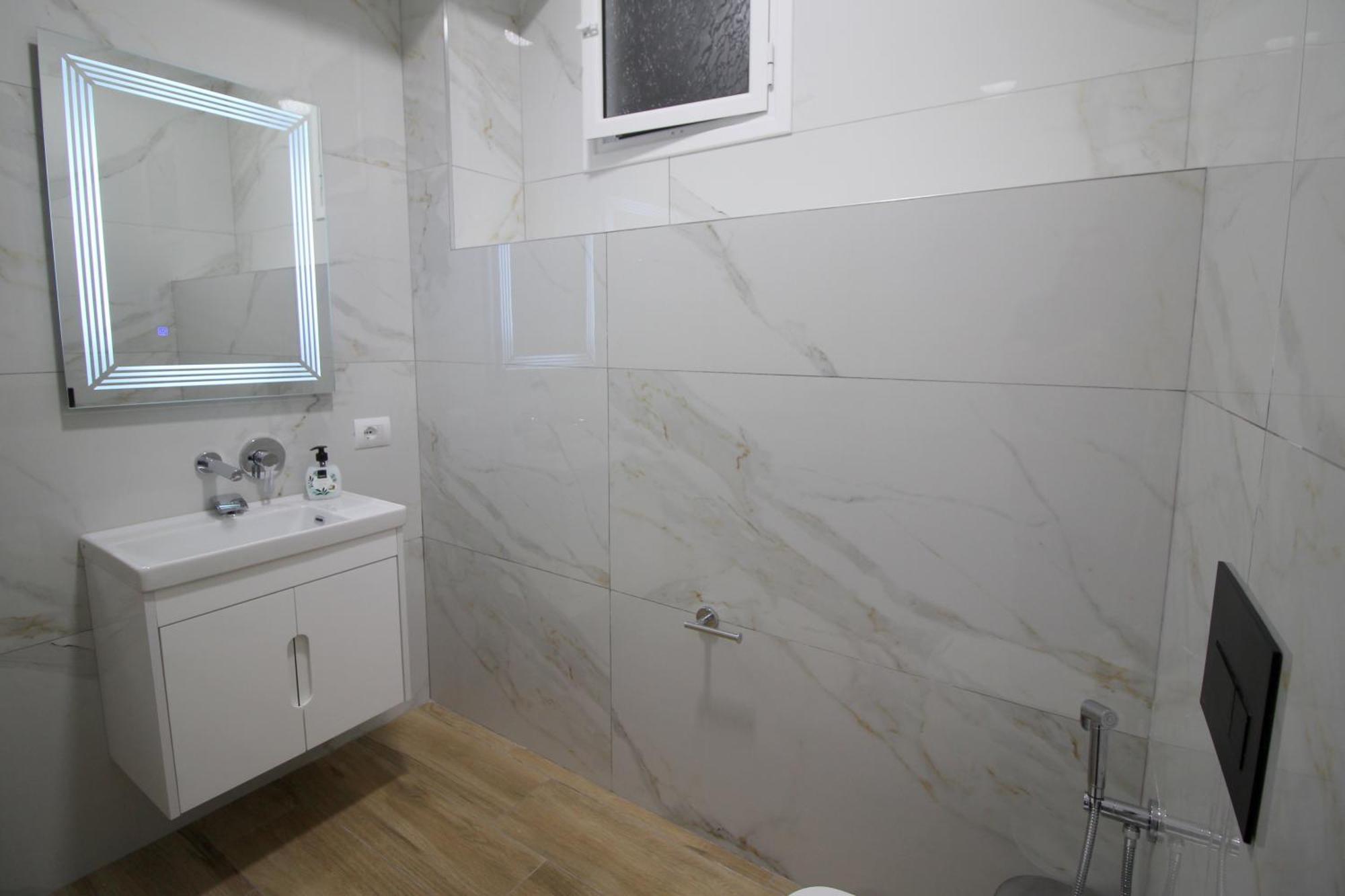 Alis Apartments ساراندا المظهر الخارجي الصورة