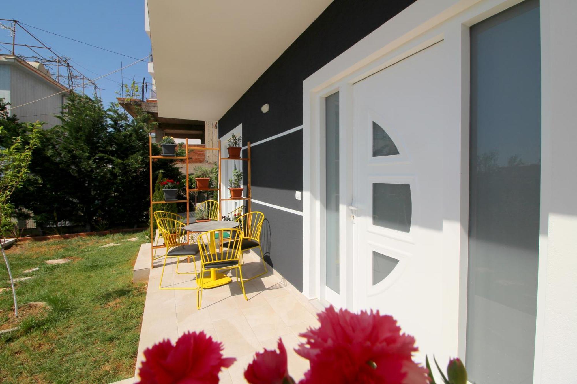 Alis Apartments ساراندا المظهر الخارجي الصورة