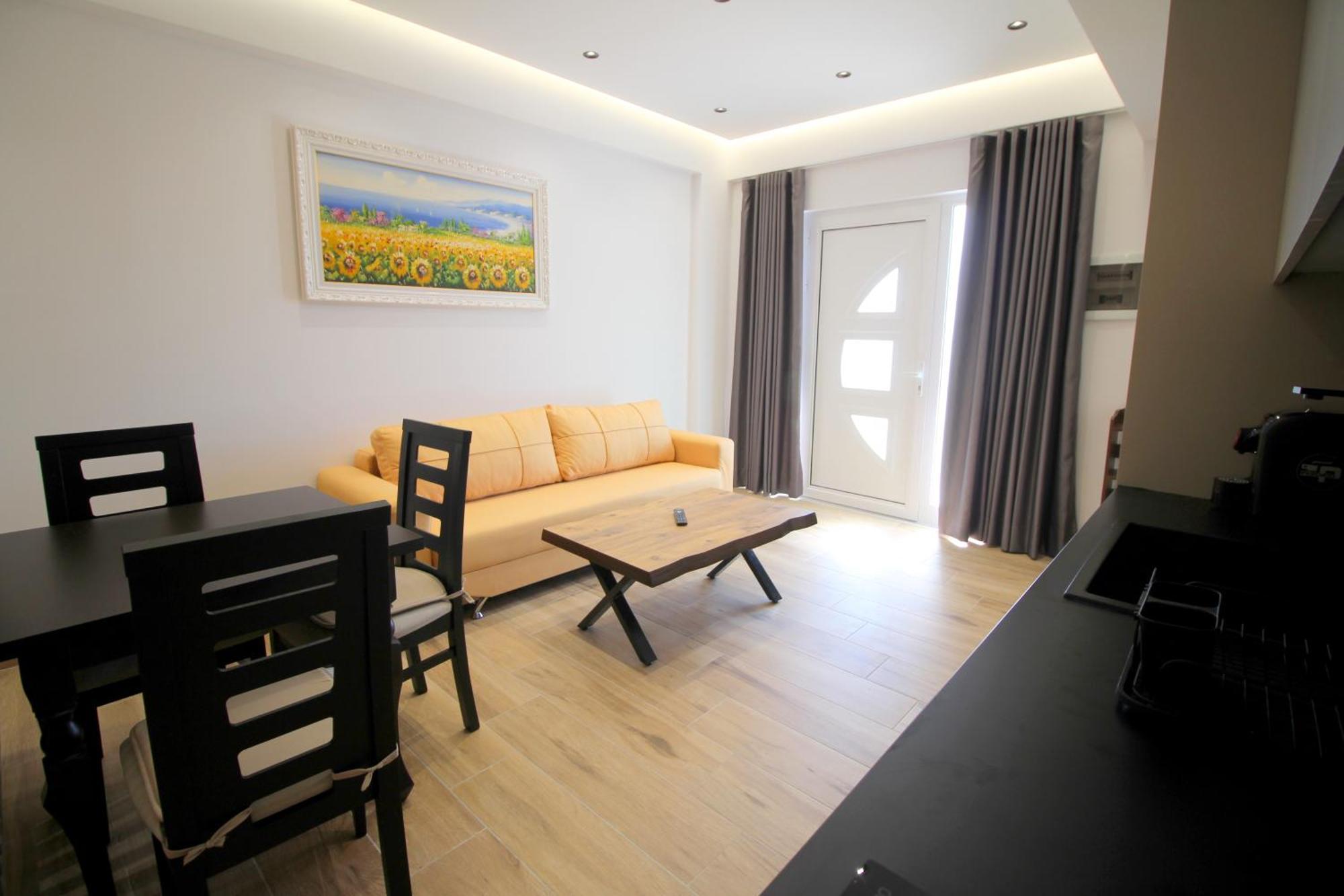 Alis Apartments ساراندا المظهر الخارجي الصورة