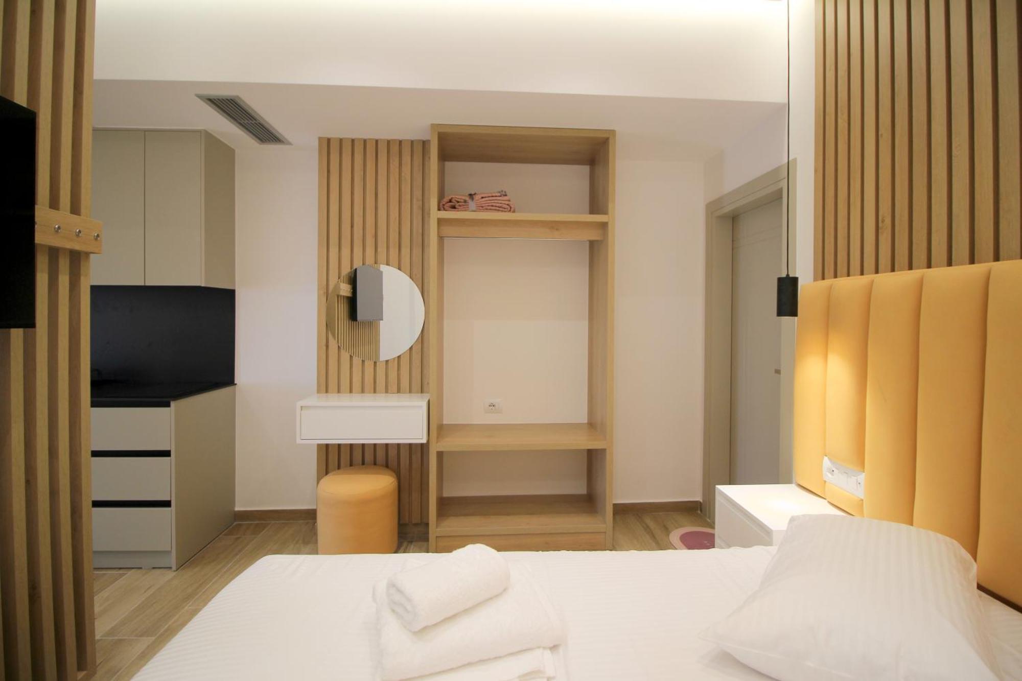 Alis Apartments ساراندا المظهر الخارجي الصورة
