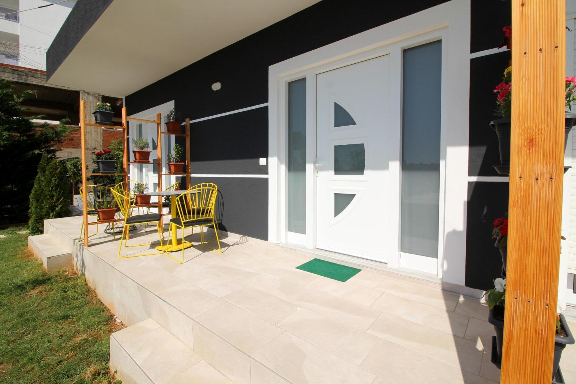 Alis Apartments ساراندا المظهر الخارجي الصورة