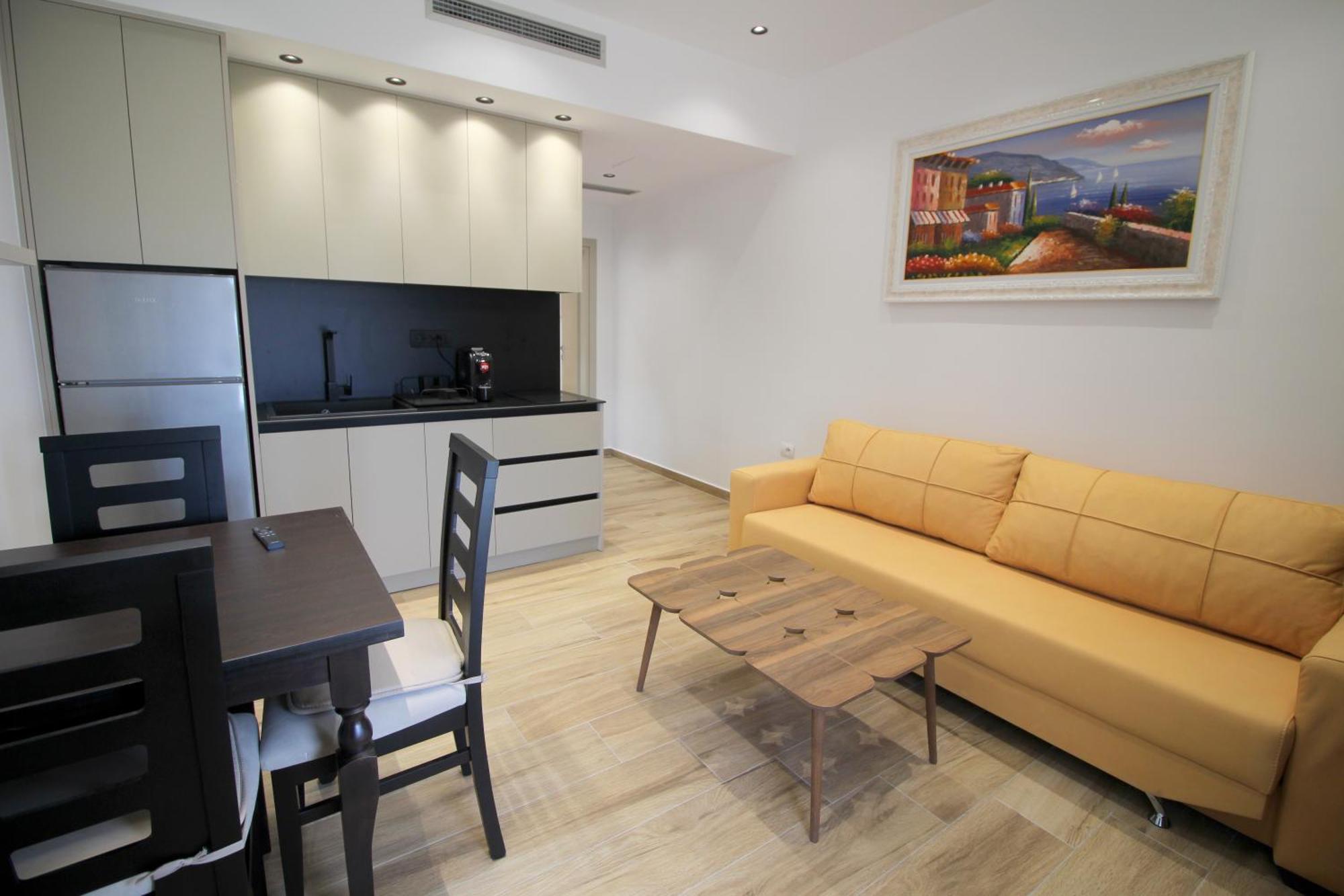 Alis Apartments ساراندا المظهر الخارجي الصورة