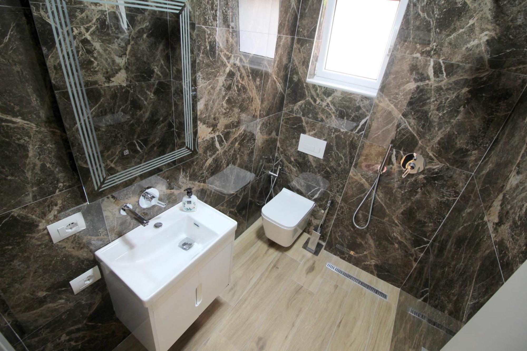 Alis Apartments ساراندا المظهر الخارجي الصورة